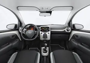 Toyota Aygo x-pure - 2