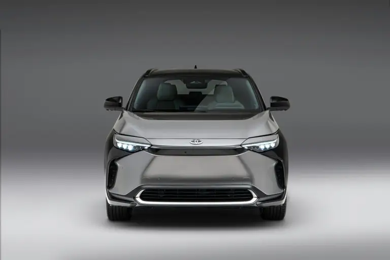 Toyota bZ4X 2023 - Foto ufficiali - 37