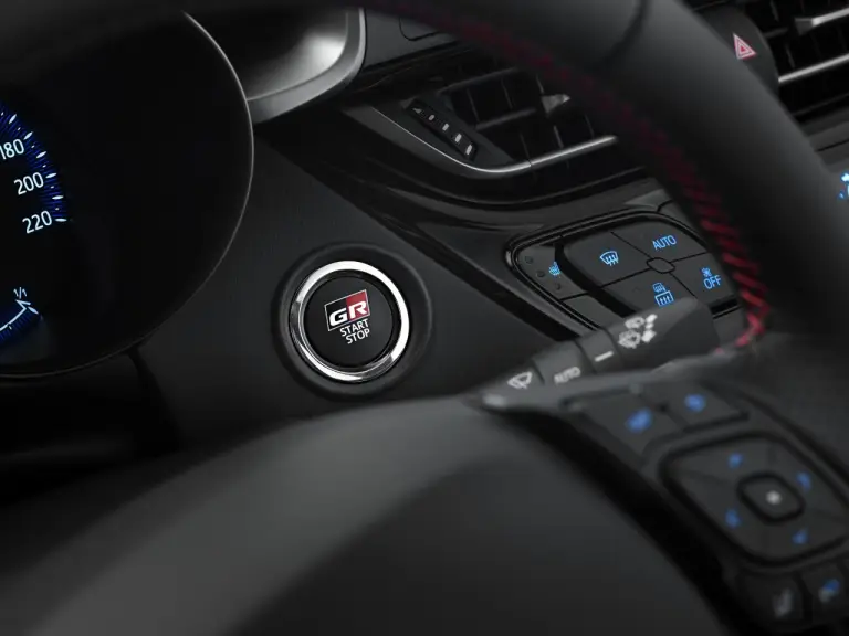 Toyota C-HR GR Sport 2021 - Foto ufficiali - 13