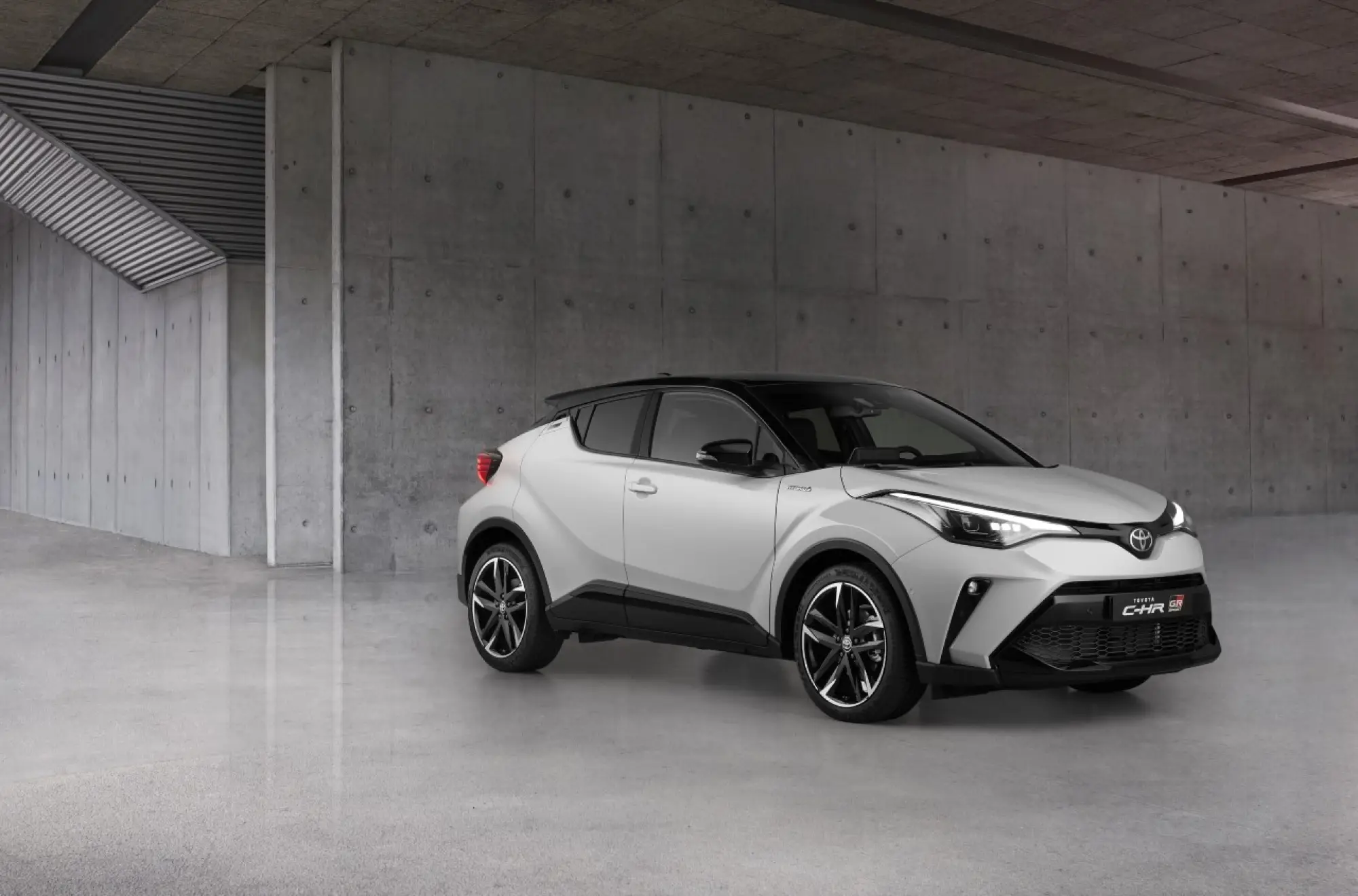 Toyota C-HR GR Sport 2021 - Foto ufficiali - 1