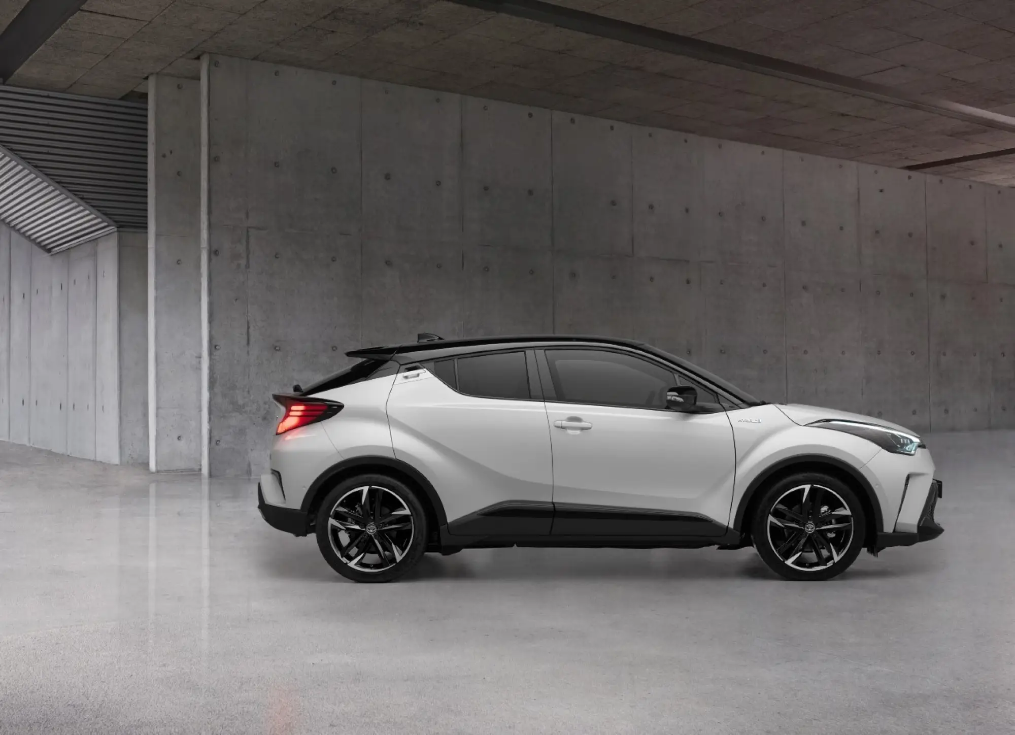 Toyota C-HR GR Sport 2021 - Foto ufficiali - 3