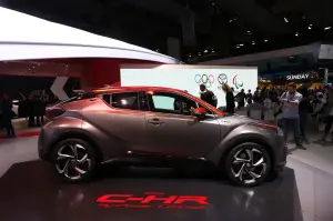 Toyota C-HR Hy Power Concept - Salone di Francoforte 2017