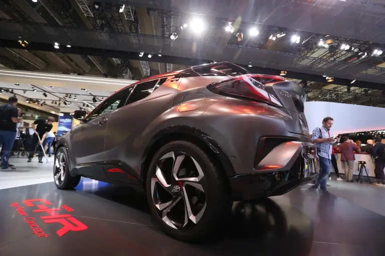 Toyota C-HR Hy Power Concept - Salone di Francoforte 2017 - 7