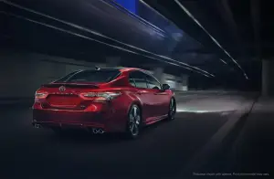 Toyota Camry MY 2018 Salone di Detroit 2017