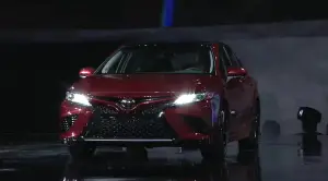 Toyota Camry MY 2018 Salone di Detroit 2017 - 21