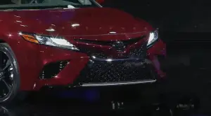 Toyota Camry MY 2018 Salone di Detroit 2017