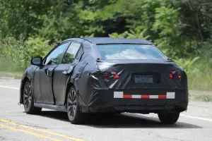 Toyota Camry nuove foto spia 6 luglio 2016