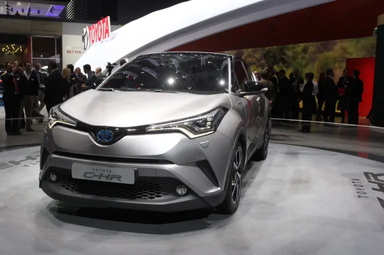 Toyota CH-R - Salone di Ginevra 2016 - 3