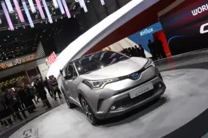 Toyota CH-R - Salone di Ginevra 2016 - 6