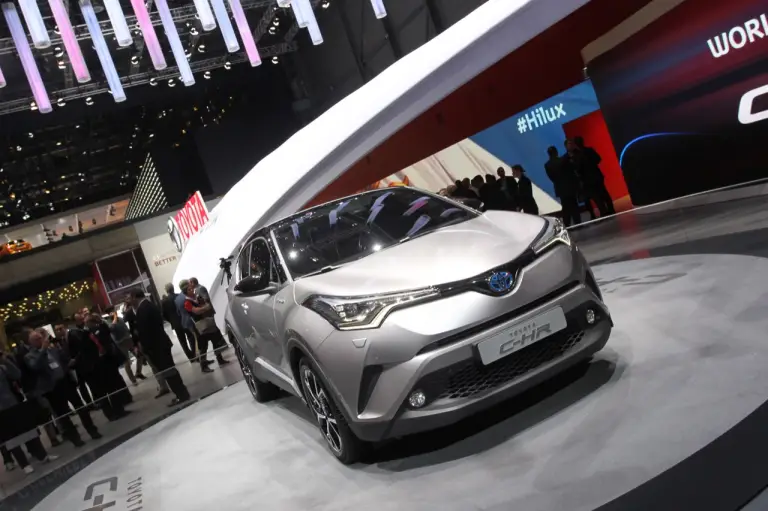 Toyota CH-R - Salone di Ginevra 2016 - 6