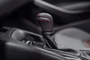 Toyota Corolla Hybrid SE Infrared Edition 2023 - Foto
