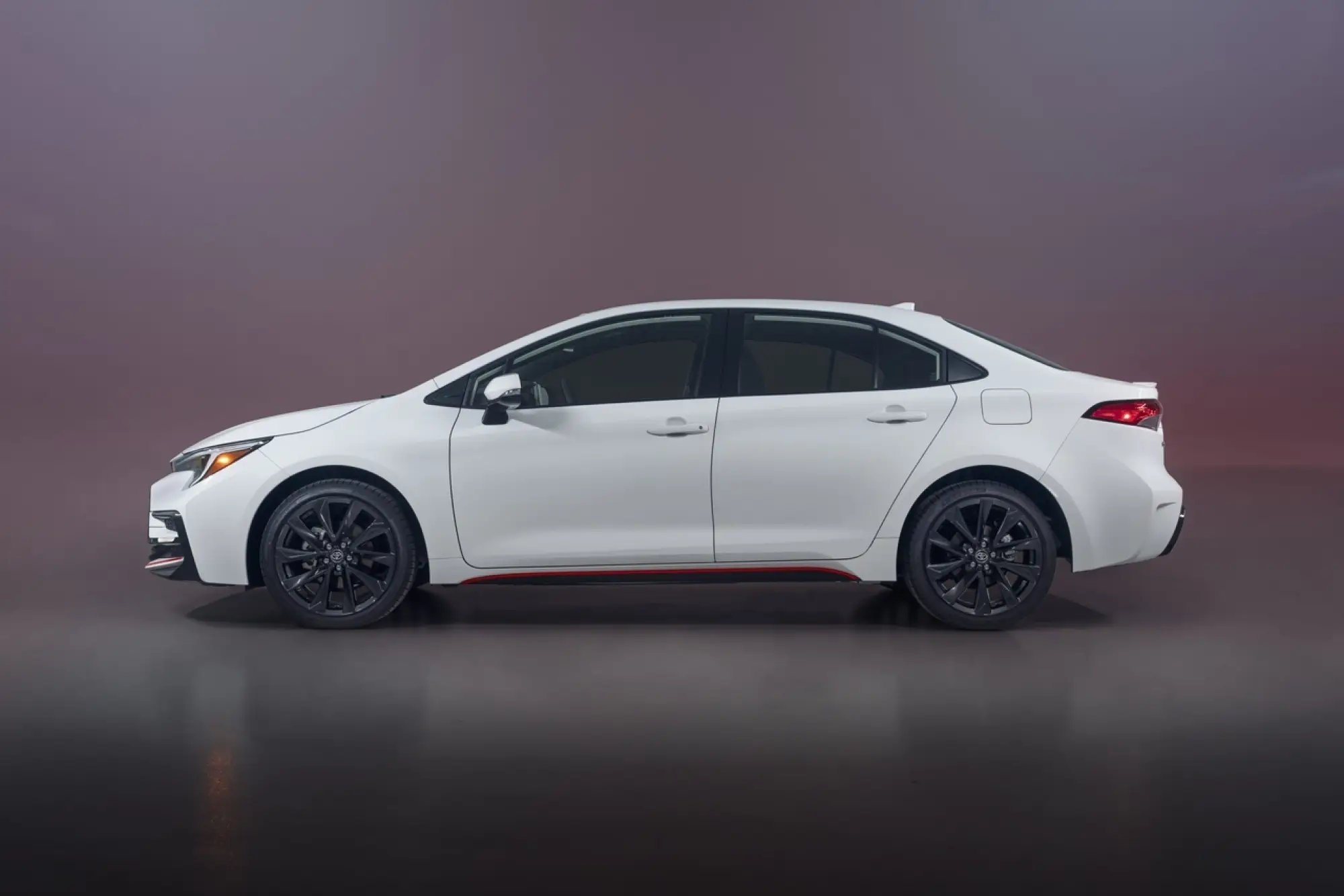 Toyota Corolla Hybrid SE Infrared Edition 2023 - Foto - 2