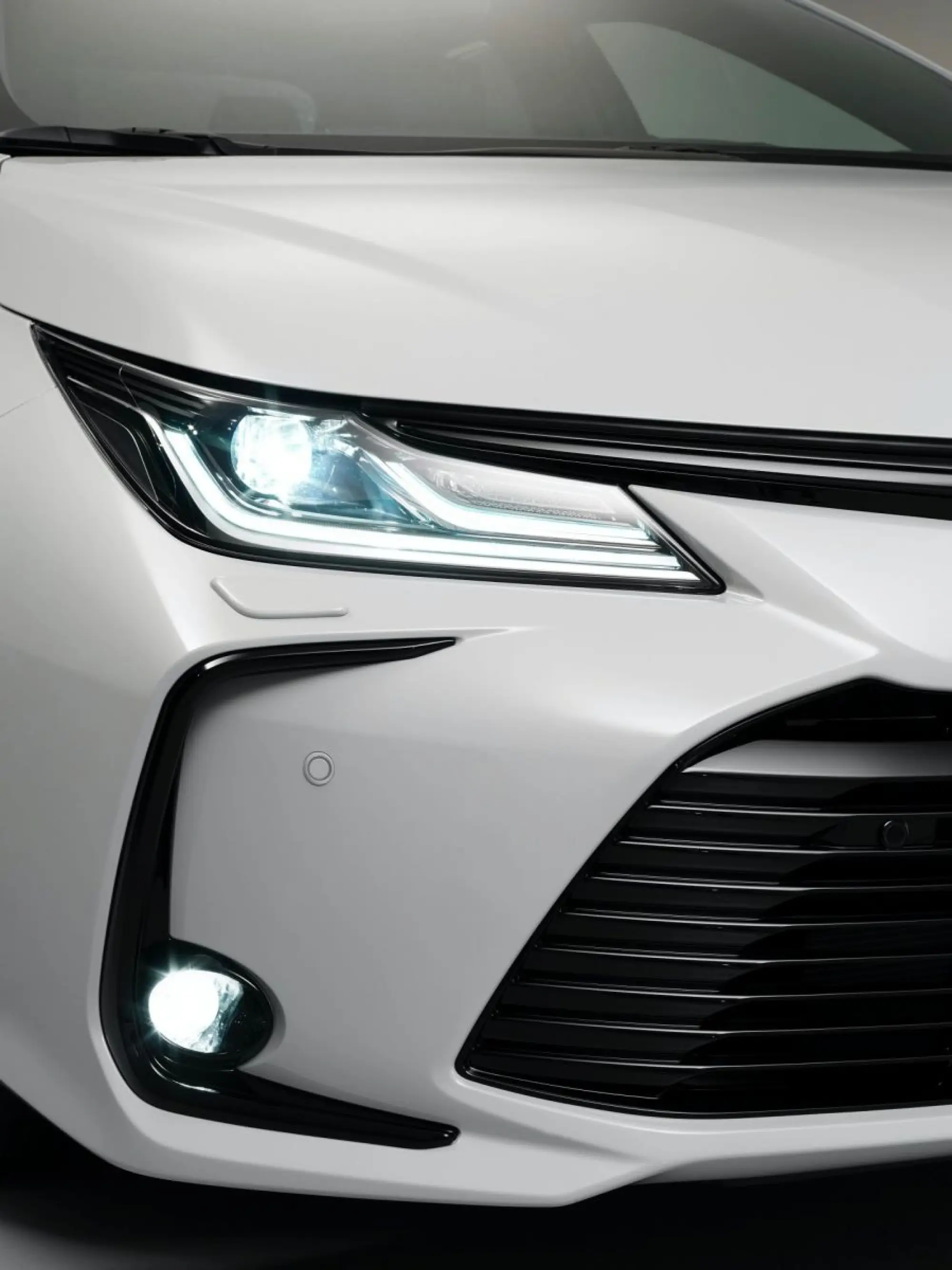 Toyota Corolla Sedan GR Sport  - 14