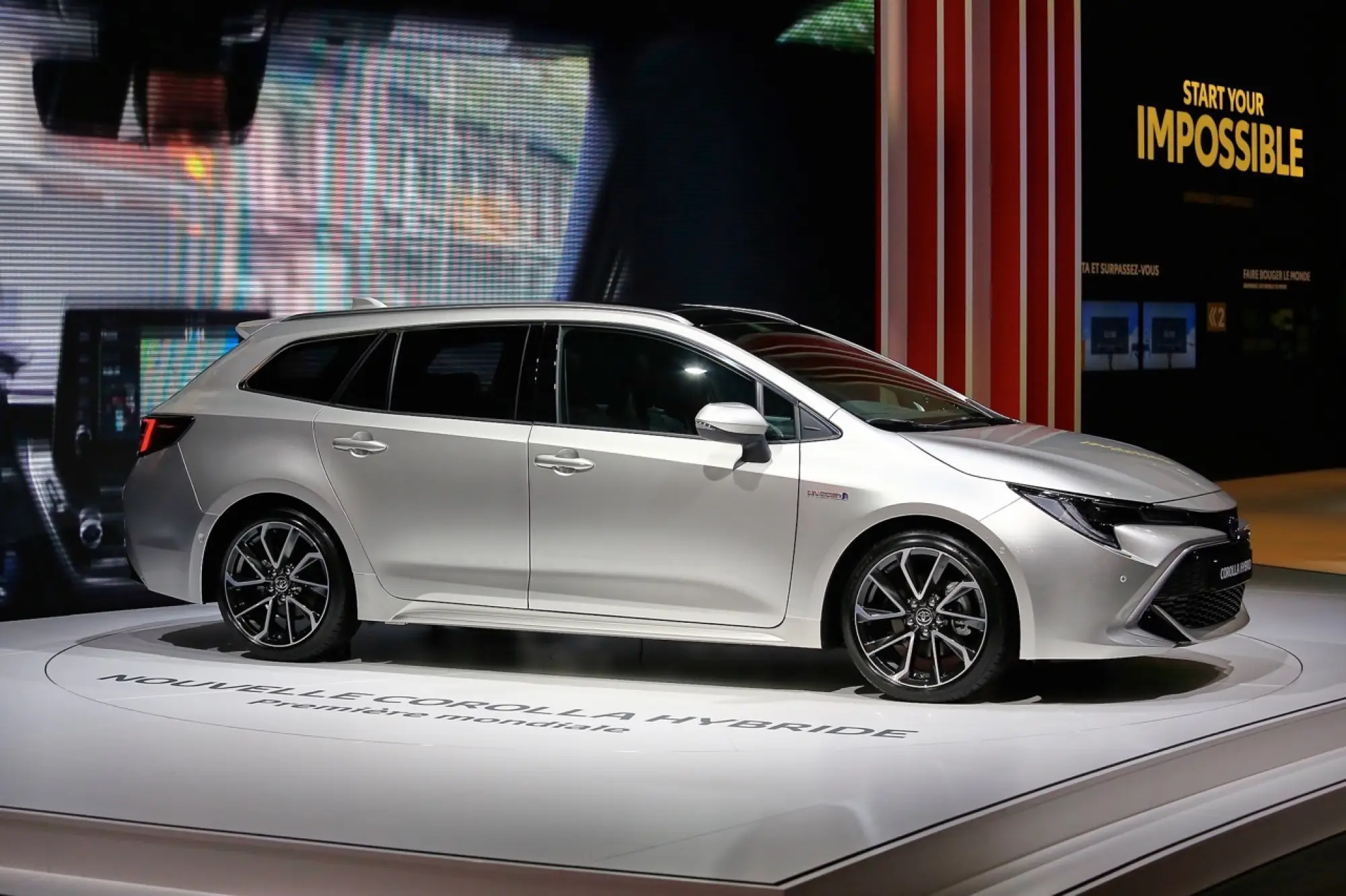 Toyota Corolla Touring Sports - Salone di Parigi 2018 - 5