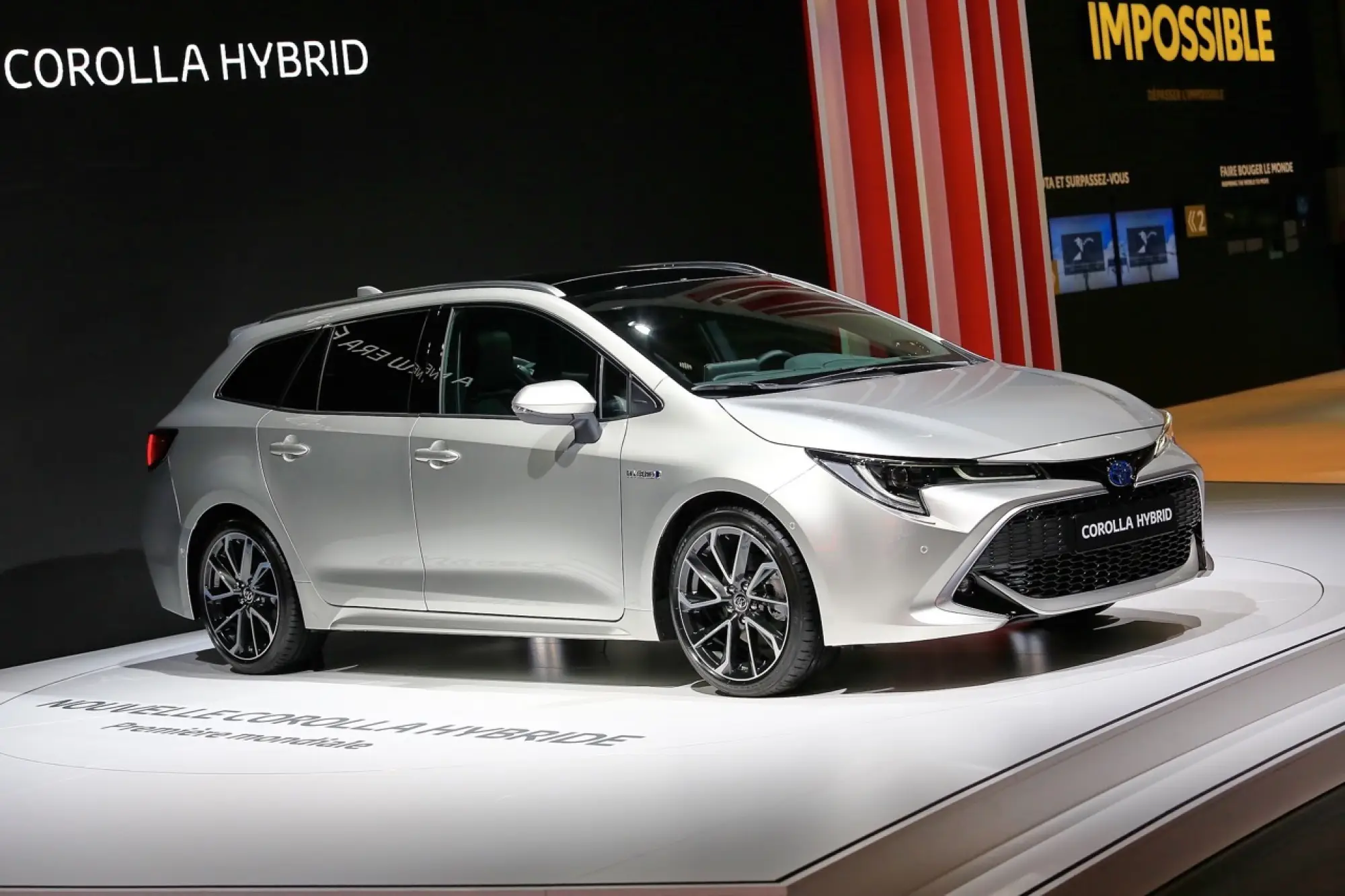 Toyota Corolla Touring Sports - Salone di Parigi 2018 - 6