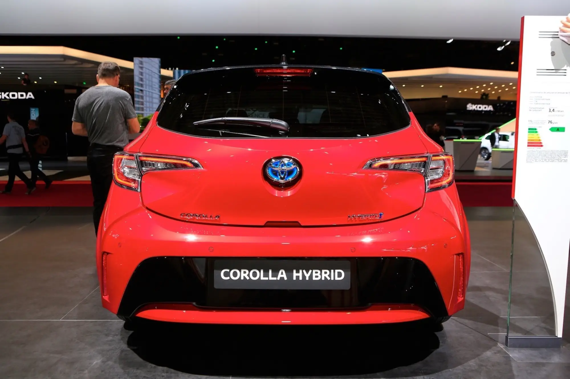 Toyota Corolla Touring Sports - Salone di Parigi 2018 - 27