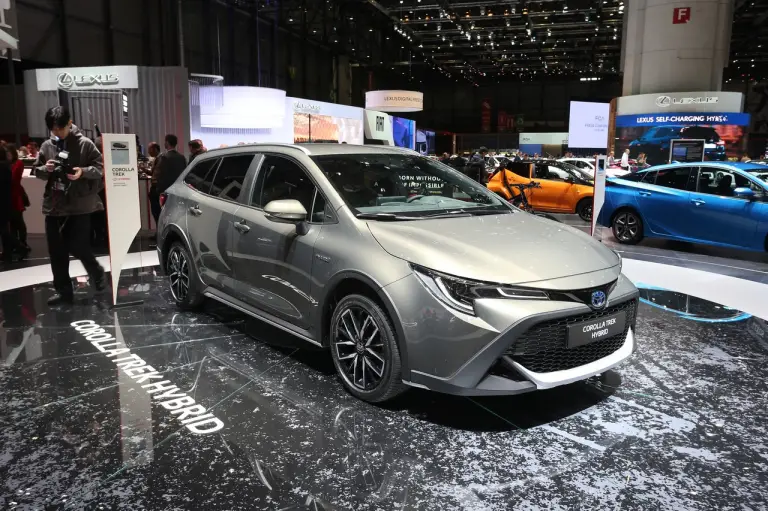 Toyota Corolla Trek - Salone di Ginevra 2019 - 1