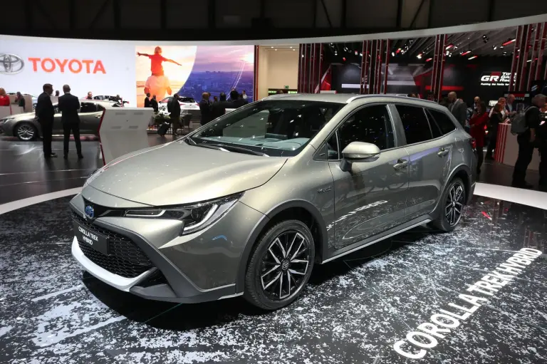 Toyota Corolla Trek - Salone di Ginevra 2019 - 4