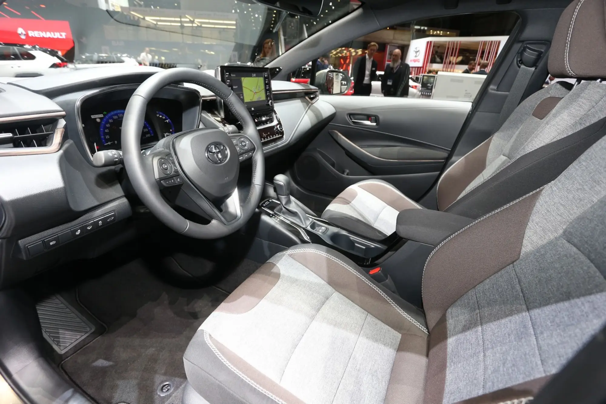 Toyota Corolla Trek - Salone di Ginevra 2019 - 9