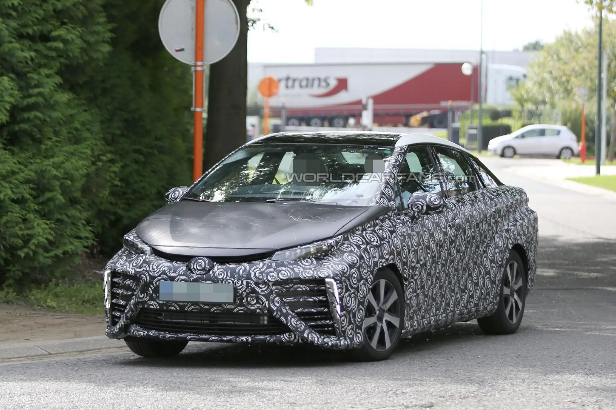Toyota FCV 2015 - foto spia - 3