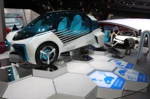 Toyota FCV Plus - Salone di Parigi 2016