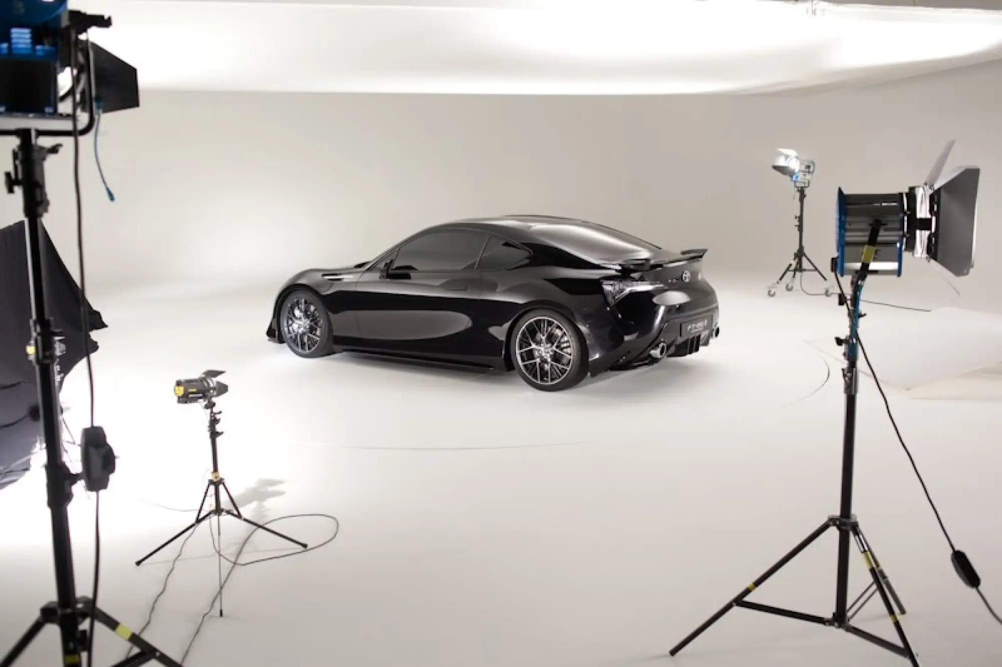 toyota-ft-86-2-concept - 9