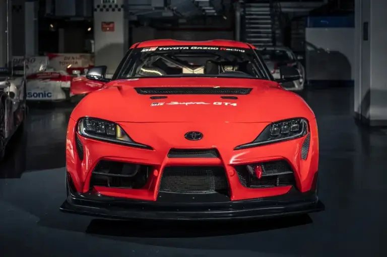 Toyota GR Supra GT4 50 Edition - Foto - 1