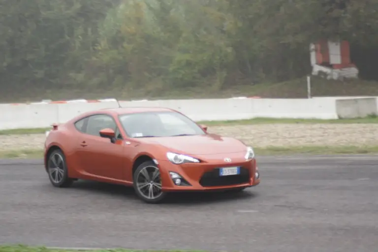 Toyota Gt86: prova su strada - 37