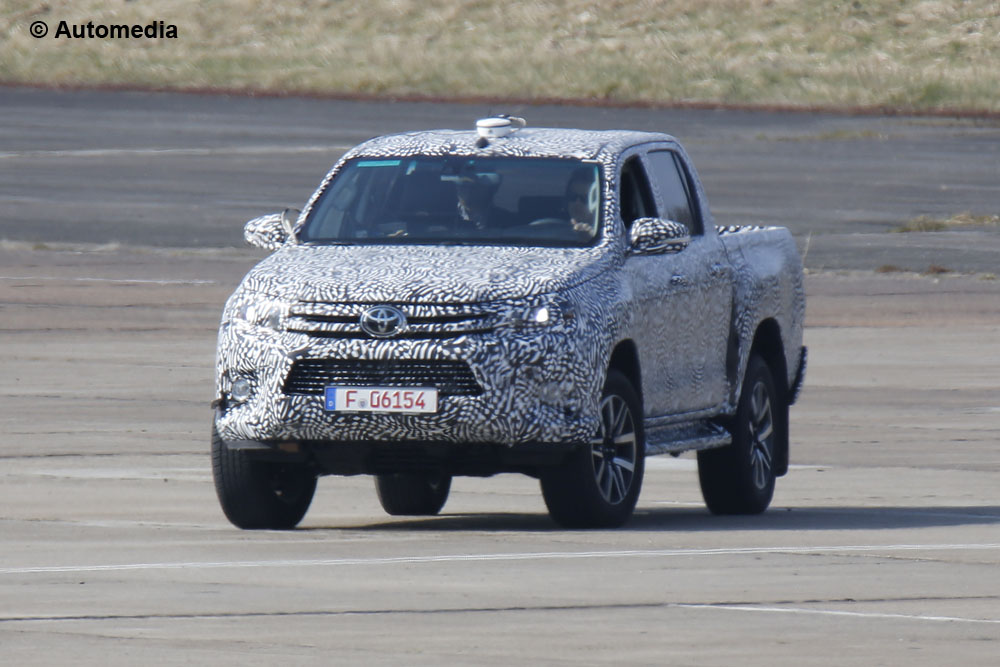 Toyota Hilux 2016 - Foto spia 22-04-2015