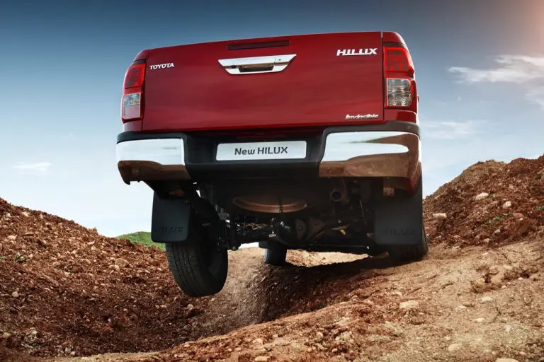 Toyota Hilux - 22