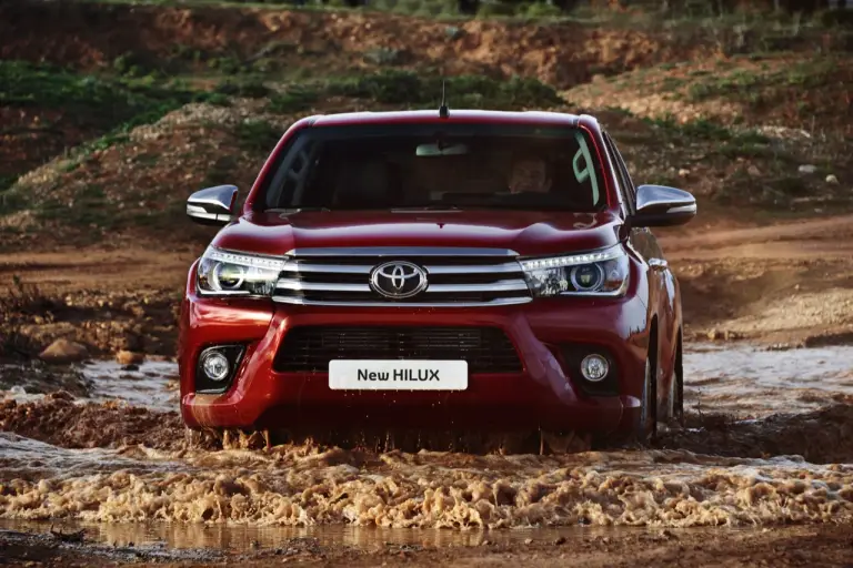 Toyota Hilux - 26