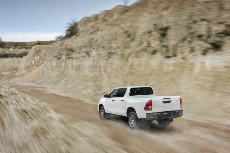 Toyota Hilux 2019 - 57