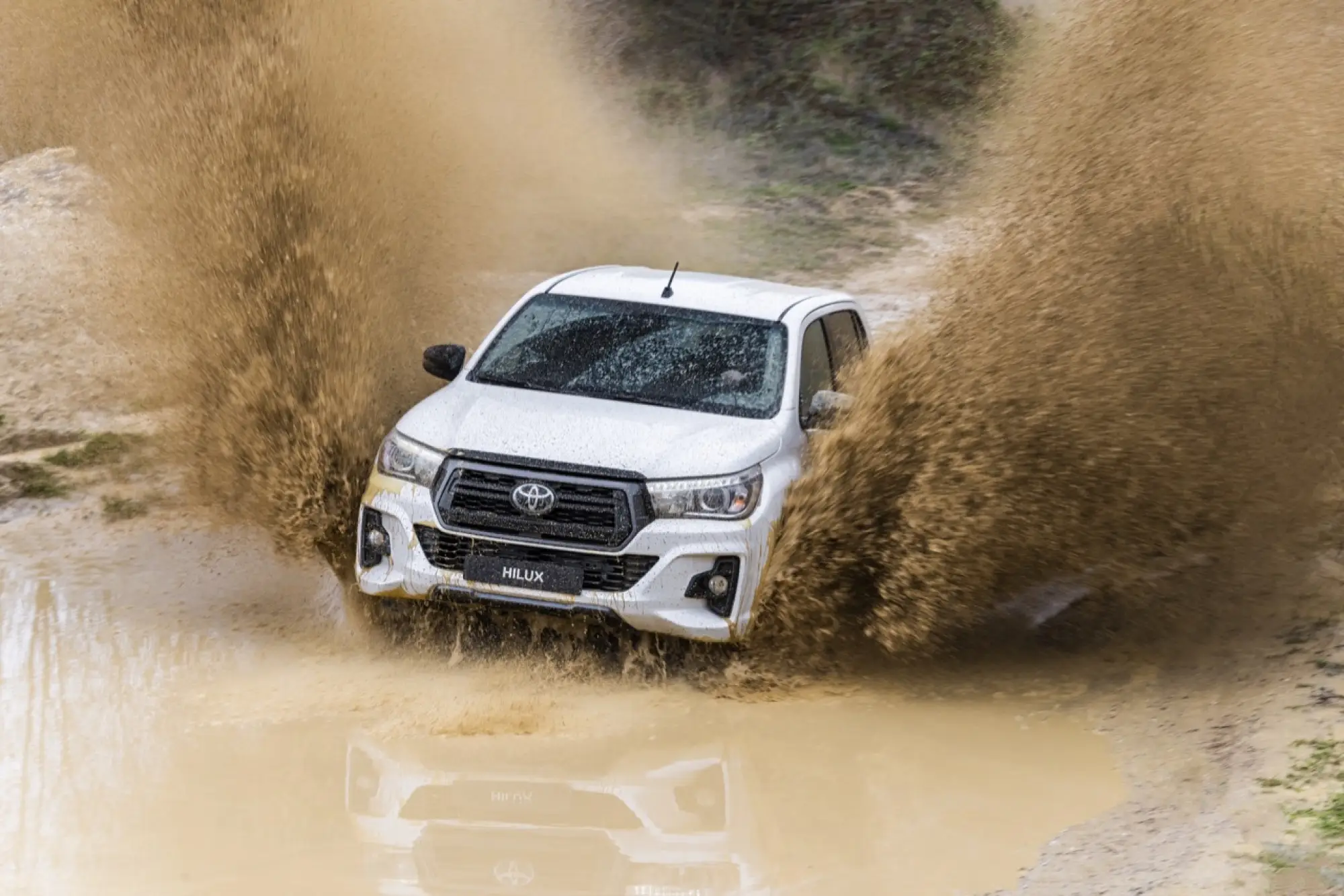 Toyota Hilux 2019 - 80