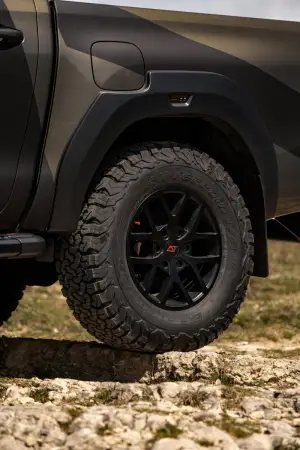Toyota Hilux AT33 - Foto - 6