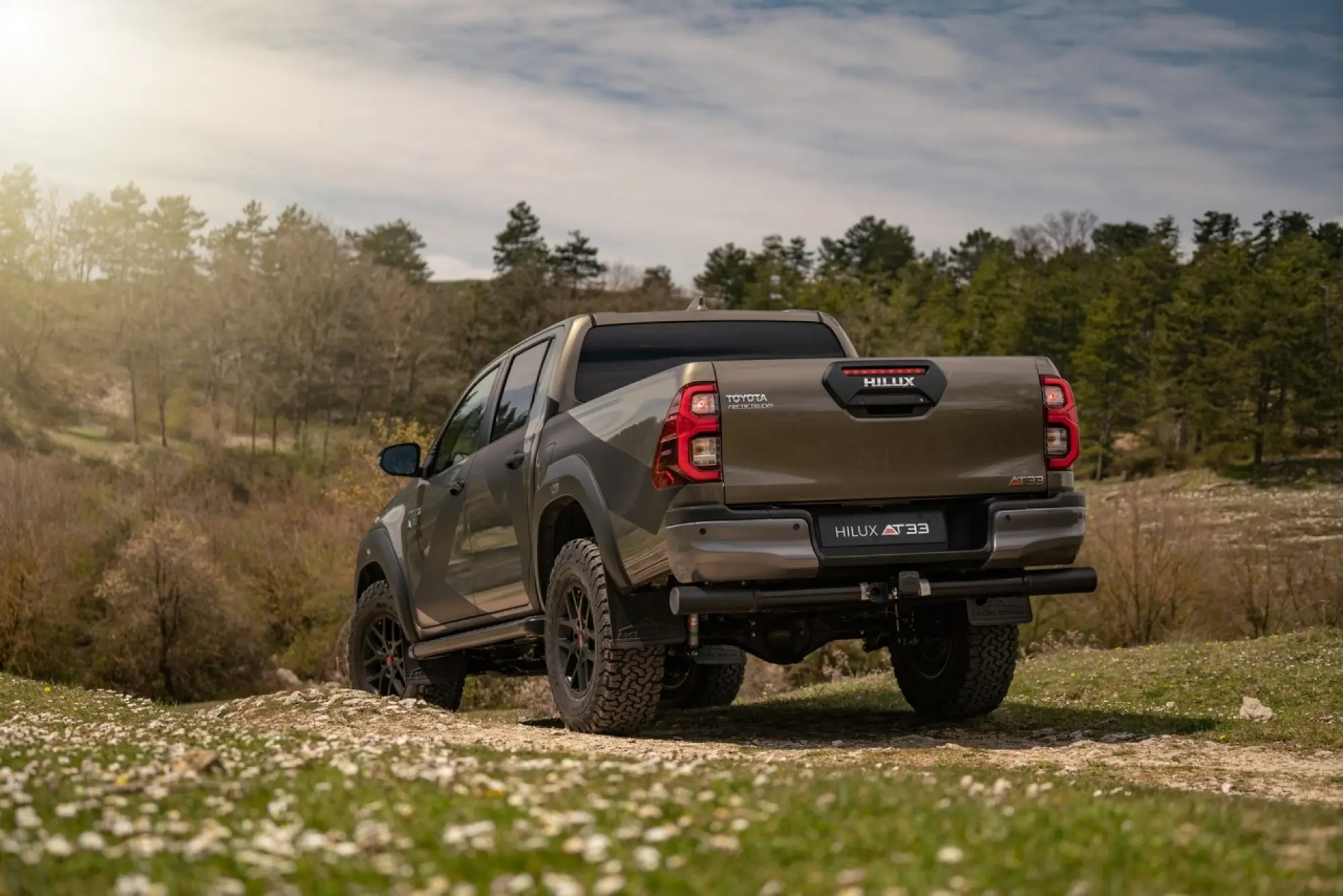 Toyota Hilux AT33 - Foto - 23