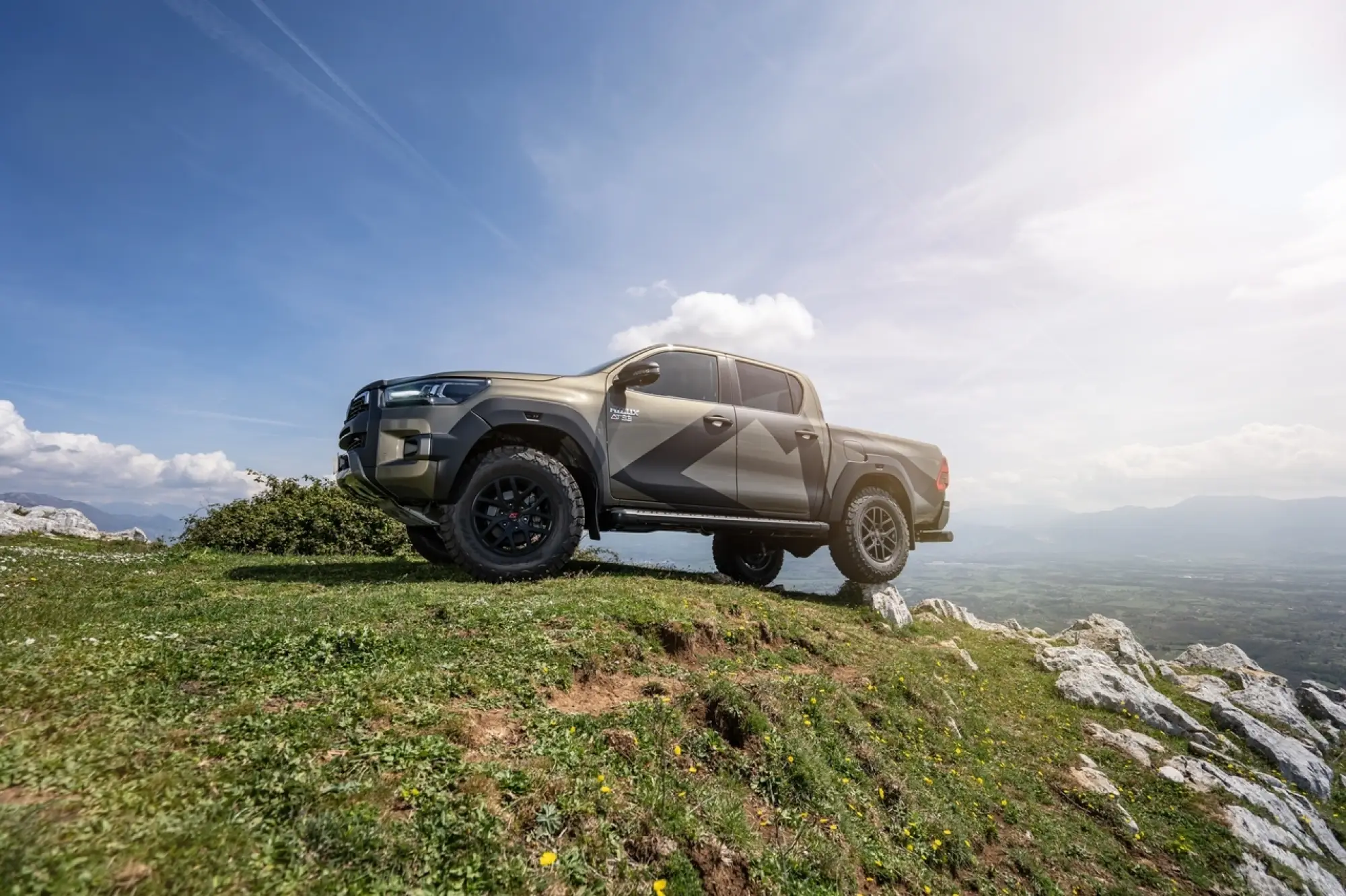 Toyota Hilux AT33 - Foto - 26