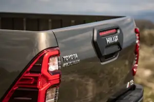 Toyota Hilux AT33 - Foto - 9