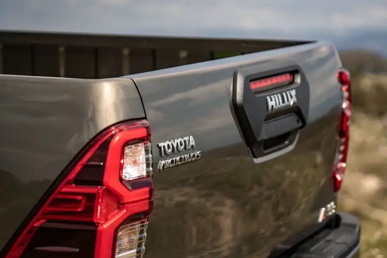 Toyota Hilux AT33 - Foto - 9