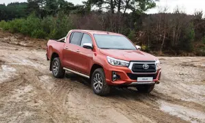 Toyota Hilux Executive+ - 23