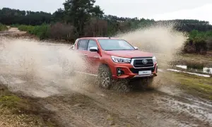 Toyota Hilux Executive+ - 24