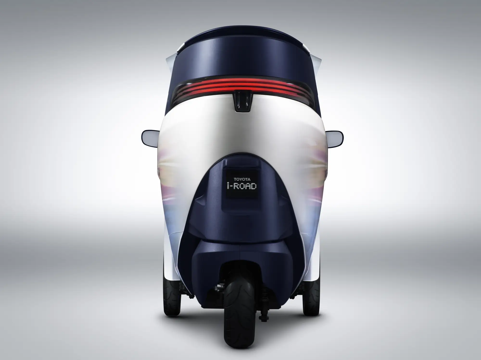 Toyota i-Road - 11
