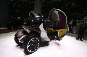 Toyota i-TRIL - Salone di Ginevra 2017