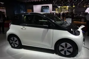 Toyota IQ EV - Salone di Parigi 2012