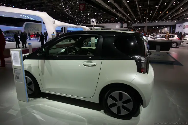 Toyota IQ EV - Salone di Parigi 2012 - 4