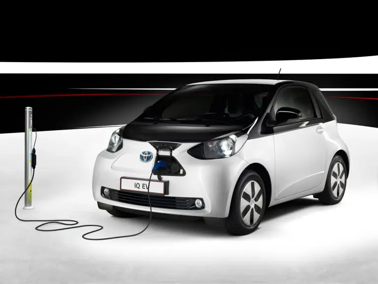 Toyota iQ EV ufficiale - 1