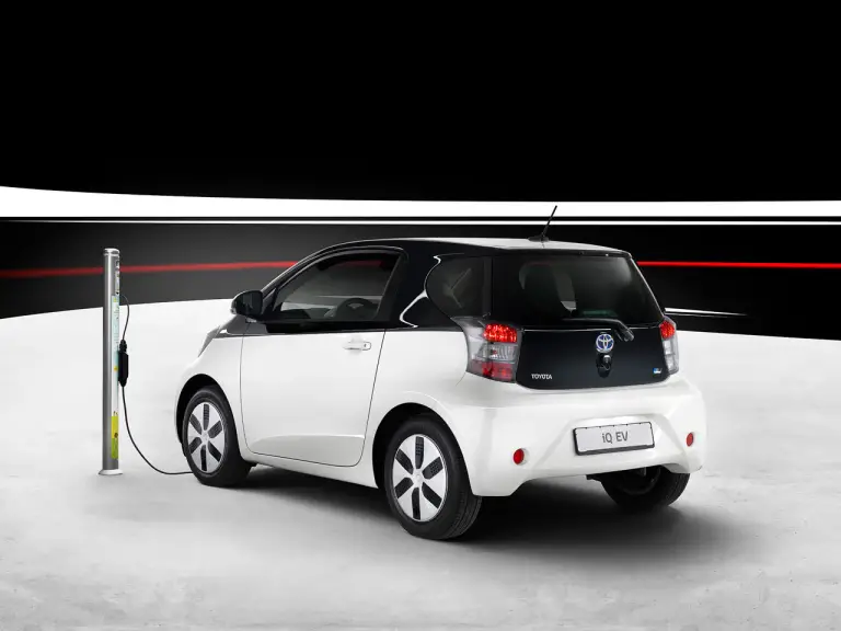 Toyota iQ EV ufficiale - 2