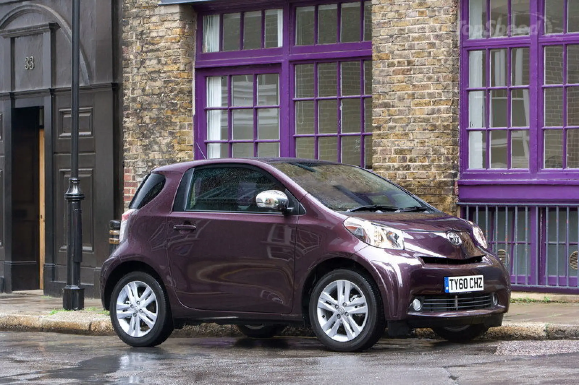 Toyota iQ - 1