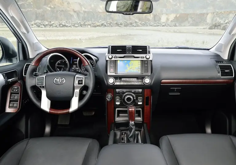 Toyota Land Cruiser 2014 - 3