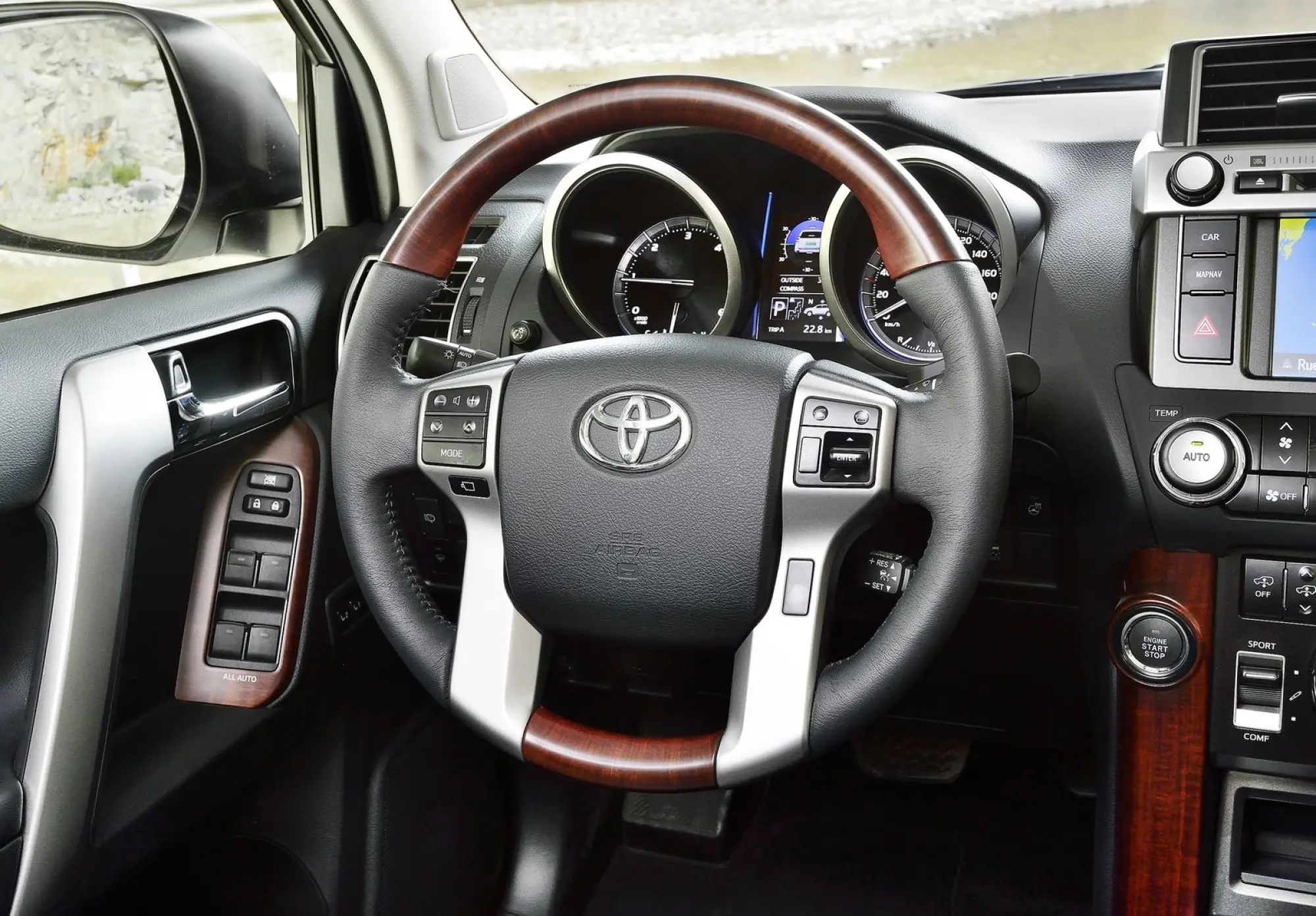 Toyota Land Cruiser 2014 - 4