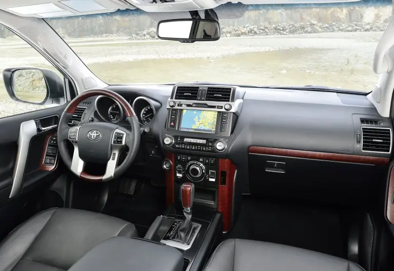 Toyota Land Cruiser 2014 - 6